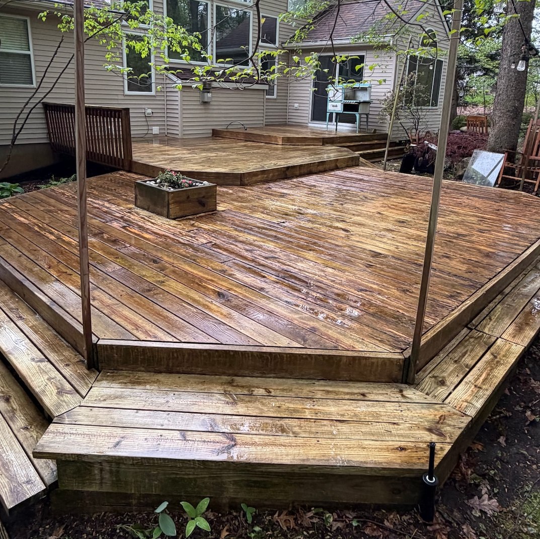 Service deck