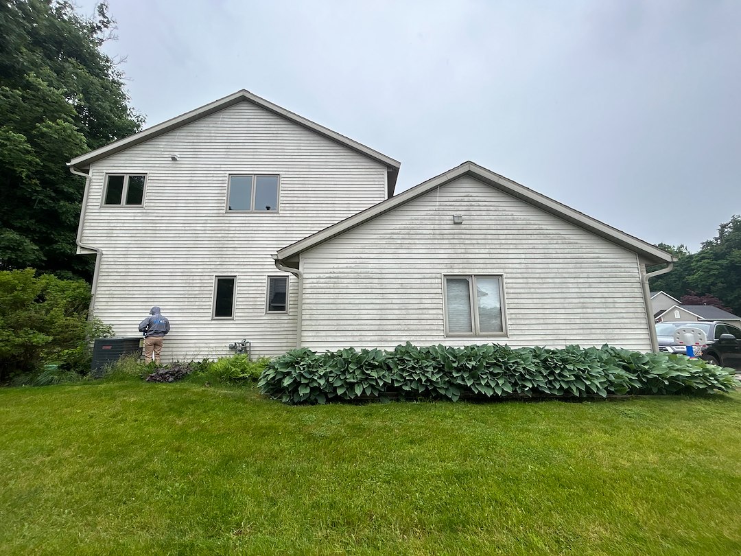 House washing Rockford Michigan 