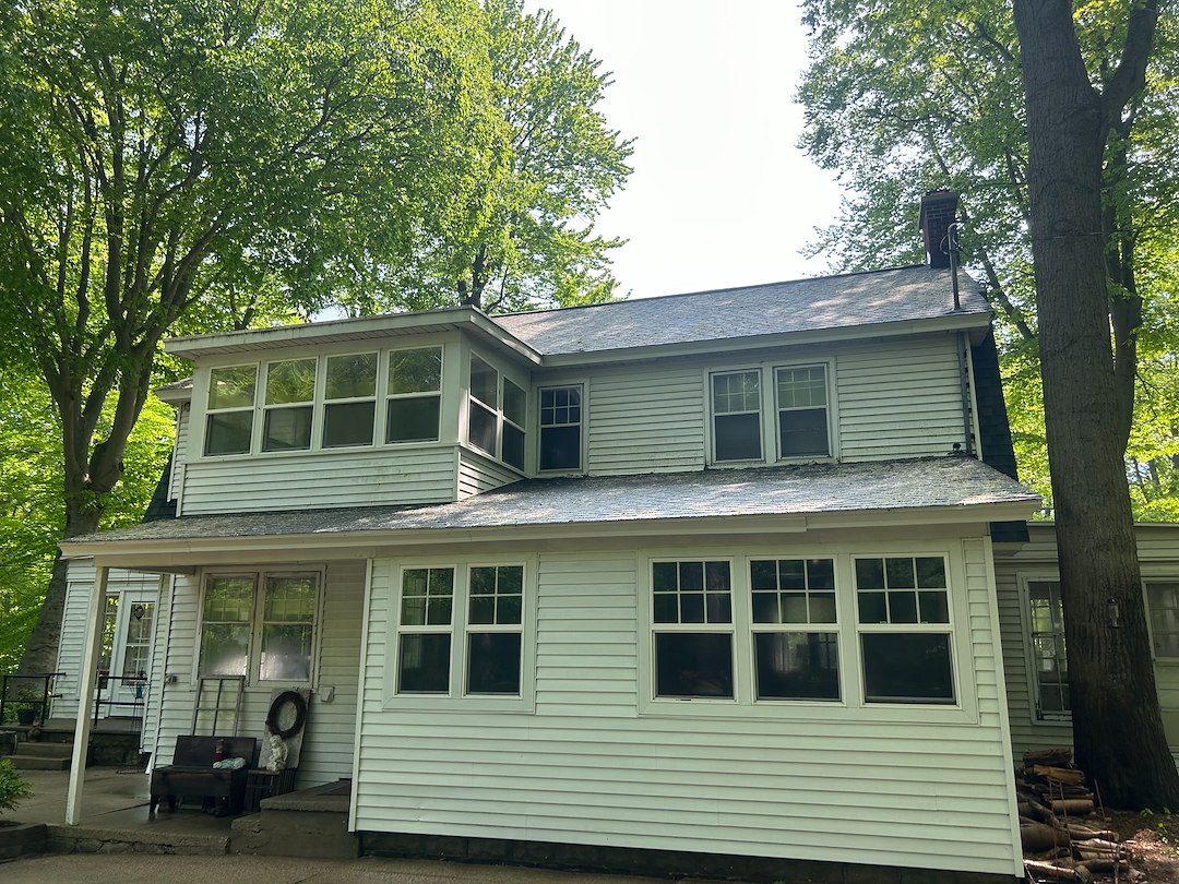 Roof Softwash cleaning holland Michigan 